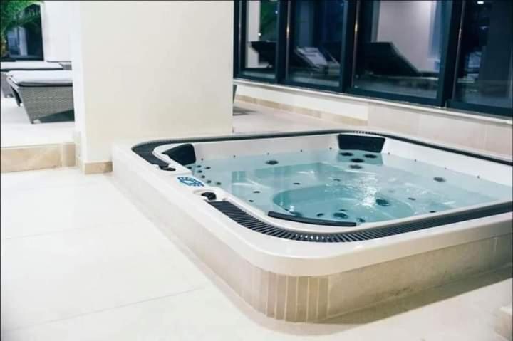 Alezzi Resort Luxury Apartament Prima Linie La Mare นาโวดาริ ภายนอก รูปภาพ